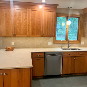 Kraftmaid Lyndale Cherry Natural