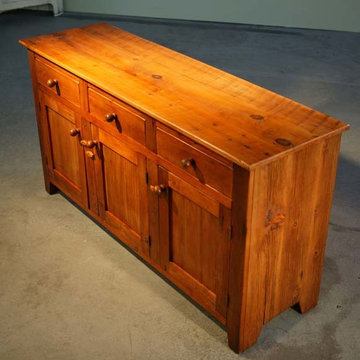 Standard 3 door barn wood server