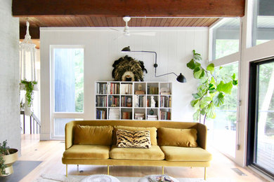 Home design - scandinavian home design idea in Bridgeport