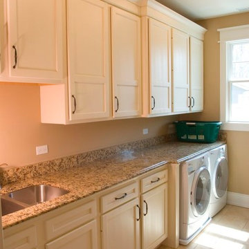 Craftsman Laundry Room