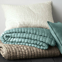 bedroom bedding