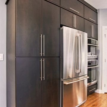 Dark Modern Kitchen