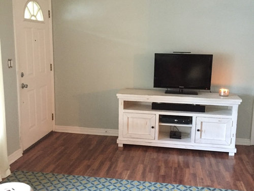 Wall Across From Front Door In Family Room And Tv Console