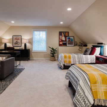 Multifunctional Home Office + Guest Room