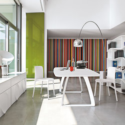Brenta dining table by Tonin Casa - Dining Tables