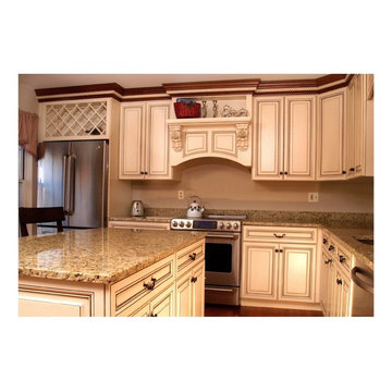 Traditional Antique White Kitchen in Clarksville, Maryland