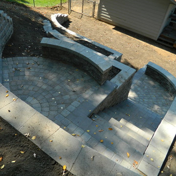 Tiered walls and steps with landings