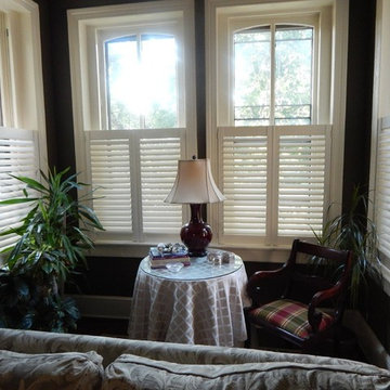Cafe shutters popular in Alexandria Va