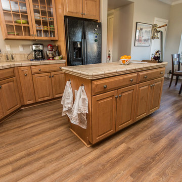 Luxury Vinyl Plank Dakota Walnut