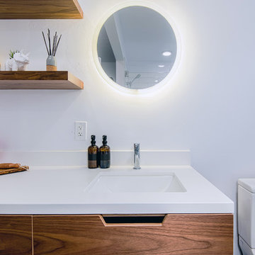 Master Bathroom In Oakland, CA 94619