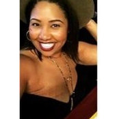 Alyssa Renees foto