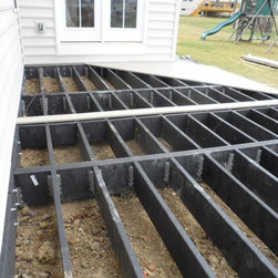 100% recycled plastic deck and frame - Products
