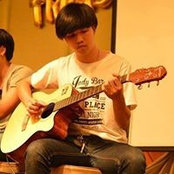 Dew Jirayu's photo