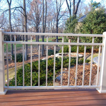 Azek deck with Aluminum rail