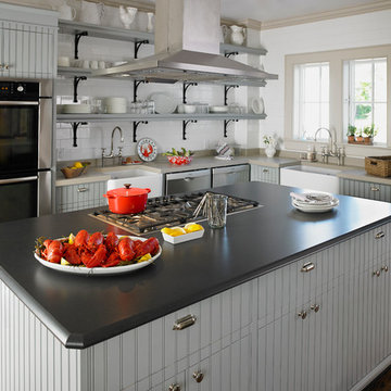 299 Ebony Oxide Formica® Laminate & 603 Natural Concrete Formica® Solid Surface