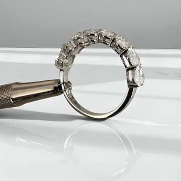 Make Your Day Sparkle with Layla’s Exclusive 3ct Oval & Wedding Band for women