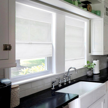 Daily White (Light Filtering) - Roman Shades (Fabric & Natural Woven)