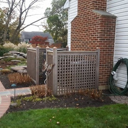 Cedar Wood Lattice Trash Can Enclosure - Home Fencing And Gates