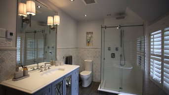 Marble deluxe guest bathroom in Mount Royal