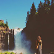 Loree Rowland's photo