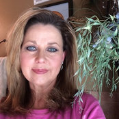 Christi Markham's photo