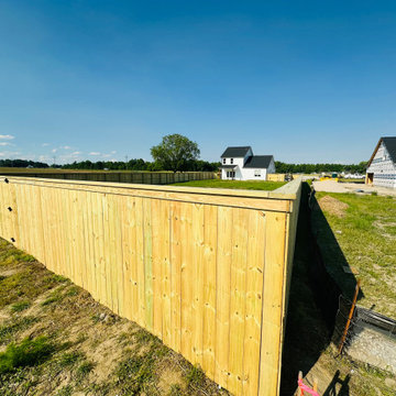 Wood Privacy Cap & Rail Fence