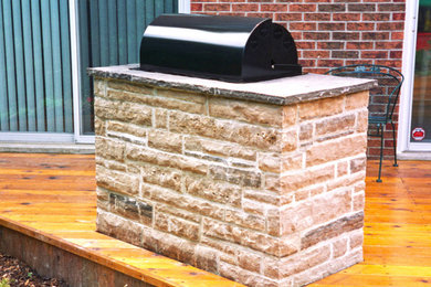 Example of a classic deck design in Toronto