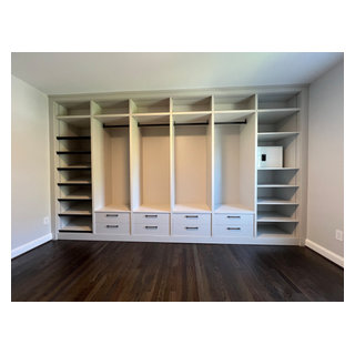CUSTOM WALK-IN CLOSETS IN MCLEAN - Modern - Closet - DC Metro - by Pi ...