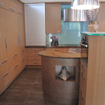 Contemporary & Artistic
