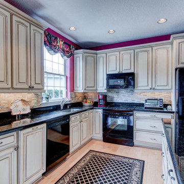 Jonathan's Landing Real Estate - 3884 Outlook Court