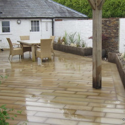 Courtyard Garden - Paving, Stones & Walling