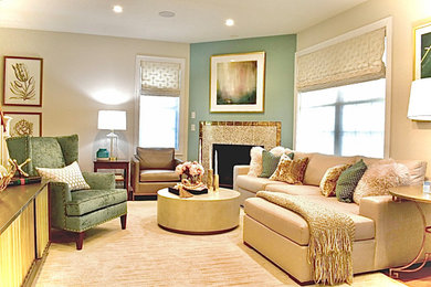 Example of a minimalist living room design in Bridgeport