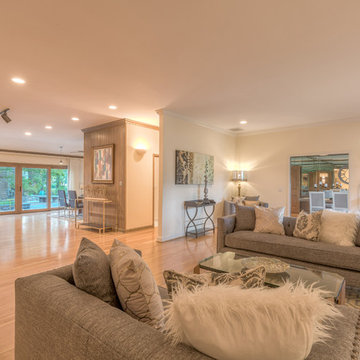 Beautiful Mid-century Modern Estate Home on Breathtaking 3.1 Acres