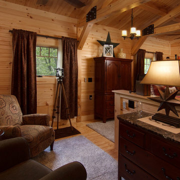 Hubbard-Rhodes Log Home - Loft
