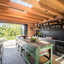 Outdoor Kitchen