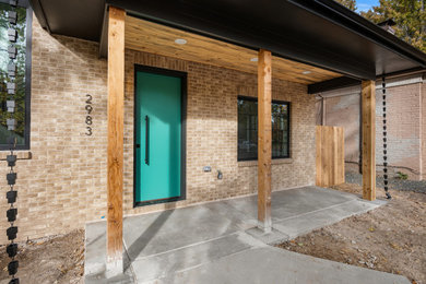 Example of a transitional entryway design in Denver