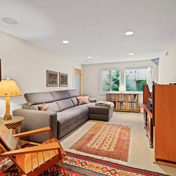 Rare Opportunity to Own MCM in the West Hills of Portland, OR