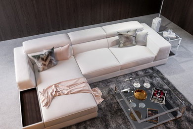 Inspiration for a contemporary home design remodel in Miami