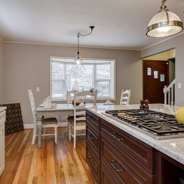 Bright Spacious Kitchen