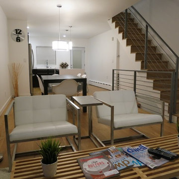 Contemporary horizontal railing