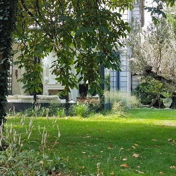 vue sur la terrasse haute depuis le sous-bois