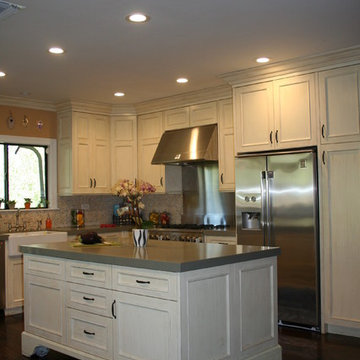 Movable kitchen island