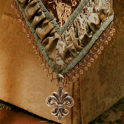 Epicureanist Fleur de Lis Tablecloth Weights - Tablecloths