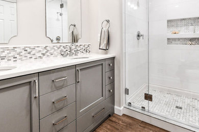 Bathroom - bathroom idea in San Francisco