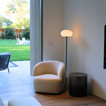 Guest Bedroom Sitting Area with Garden Access