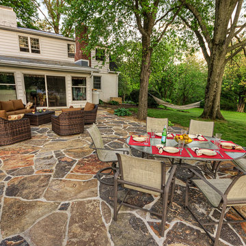 Wet-Laid Irregular Flagstone Patio