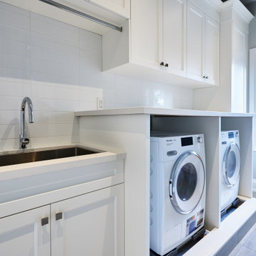 L'Amoreaux Transitional Custom Home