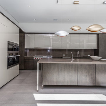 Stunning Modernist Architecture In The Heart Of Old Toronto