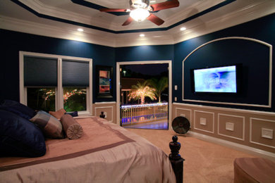 Elegant home design photo in Jacksonville