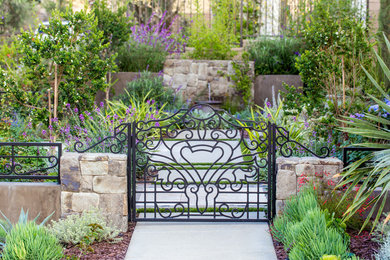 Example of a tuscan home design design in Los Angeles